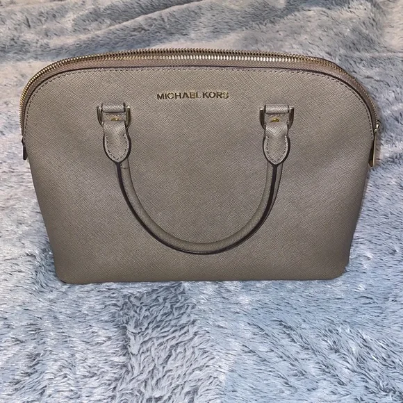 Michael kors satchel - Picture 2 of 6